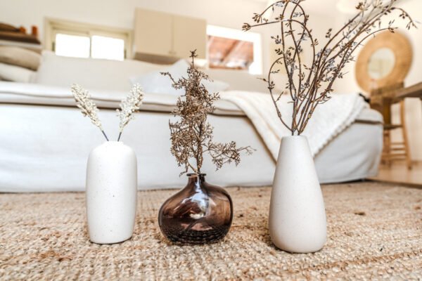 סט אגרטלים מקרמיקה וזכוכית חומה לחדר רחצה